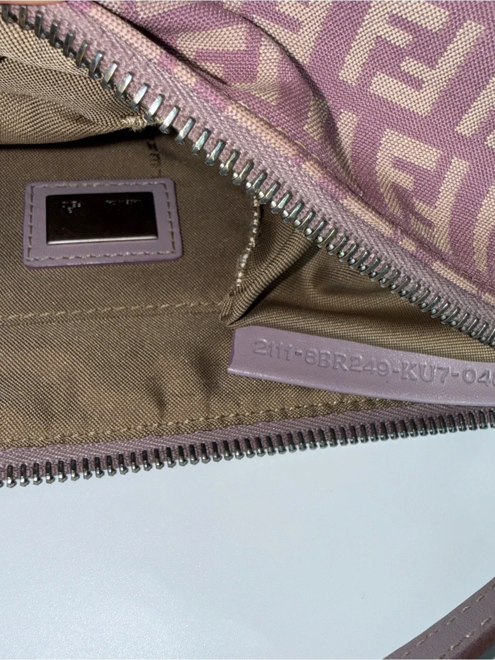 Authentic Fendi Zucchino Shoulder Bag Pochette in lilac - Picture 7 of 7